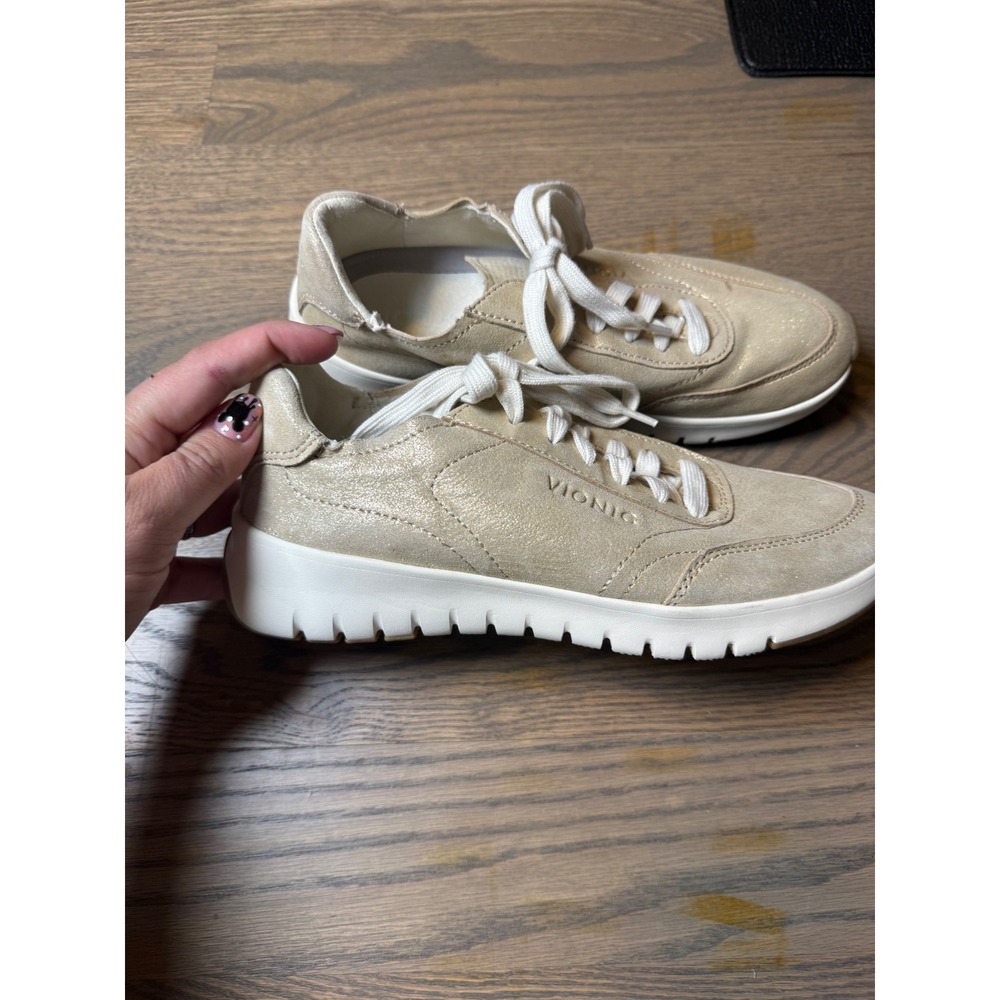 Vionic Uptown Sneaker Gold Metallic Suede Lace Up Walking Shoes Womens 7